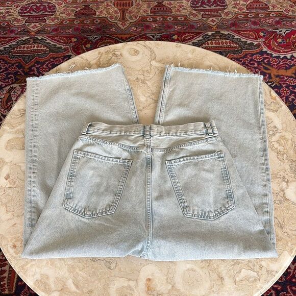 Zara High Waist Extra Wide Leg Frayed Hem Light Wash Jeans 32” - Picture 6 of 10